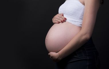 Икра во время беременности: питательный деликатес или скрытая угроза?